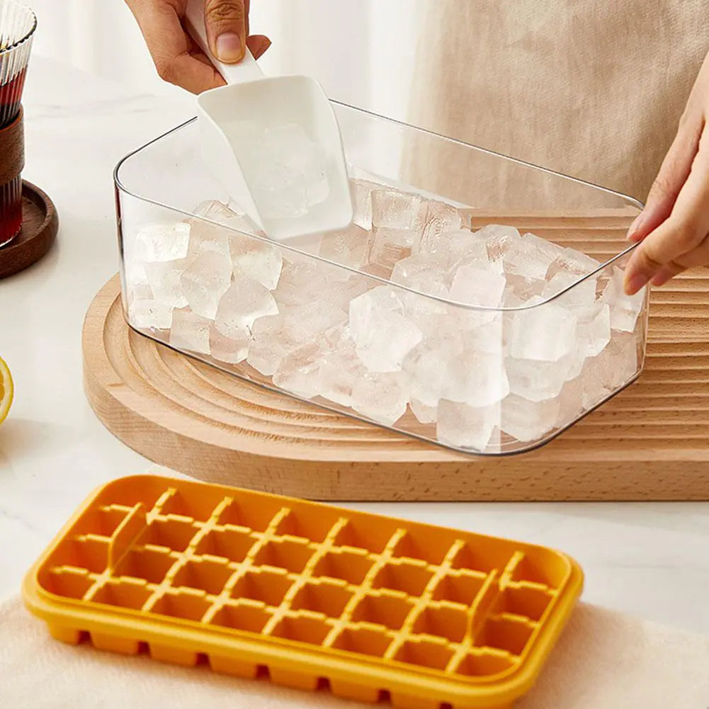 Ice Cube Maker With Storage Box - Mirelle